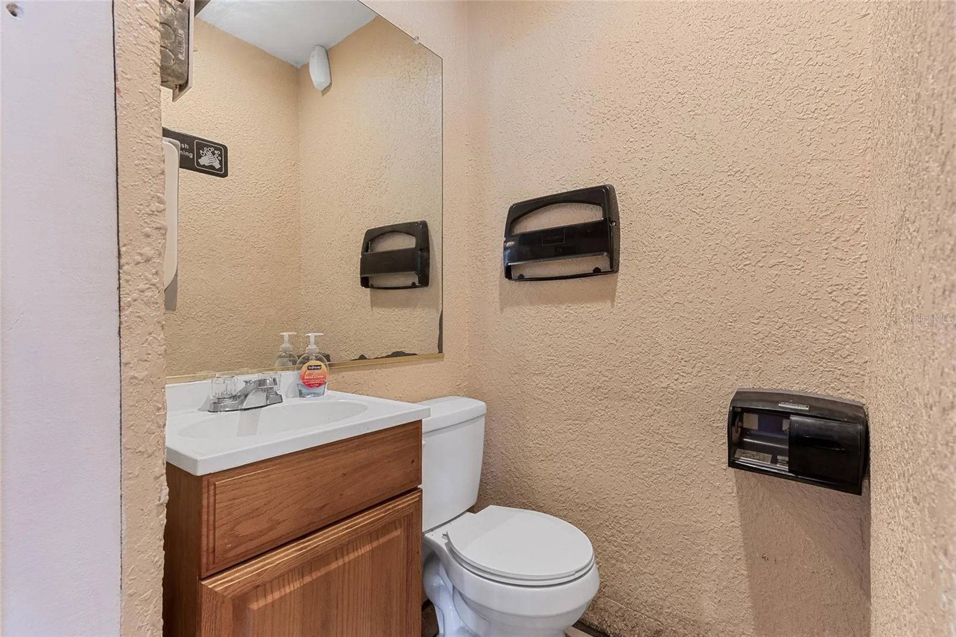 905 S Adelle Avenue Deland FL 32720