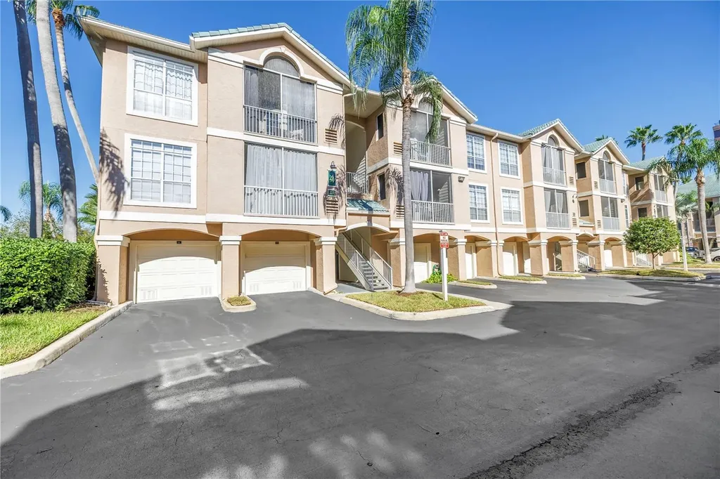 4206 Bay Club Circle Tampa FL 33607