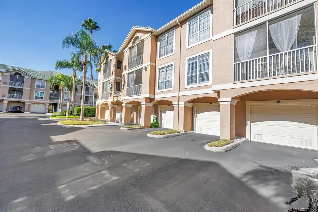 4206 Bay Club Circle Tampa FL 33607
