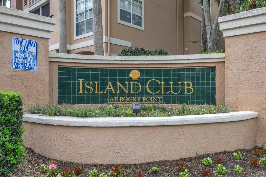 4206 Bay Club Circle Tampa FL 33607