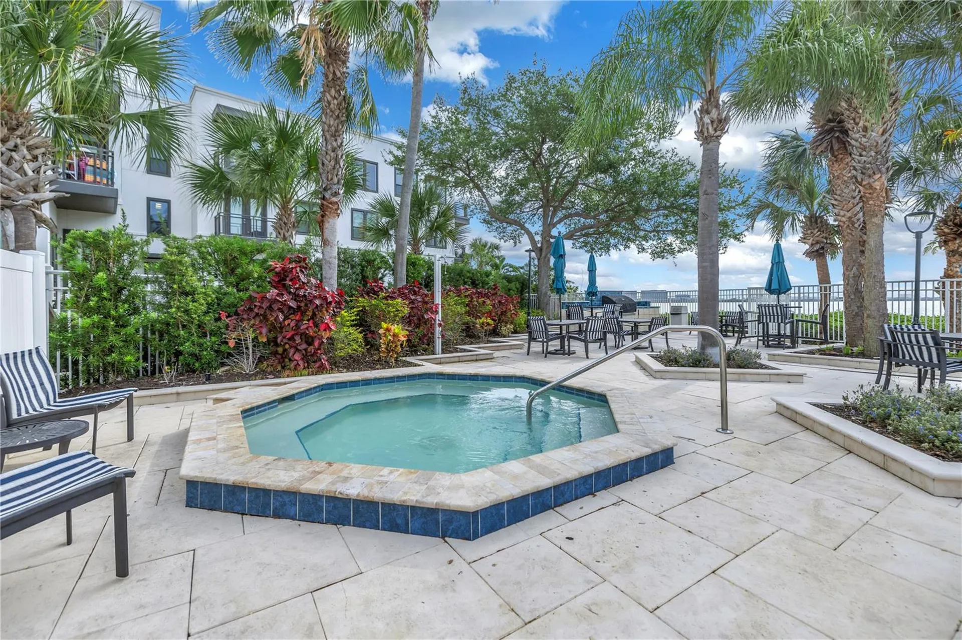 4206 Bay Club Circle Tampa FL 33607