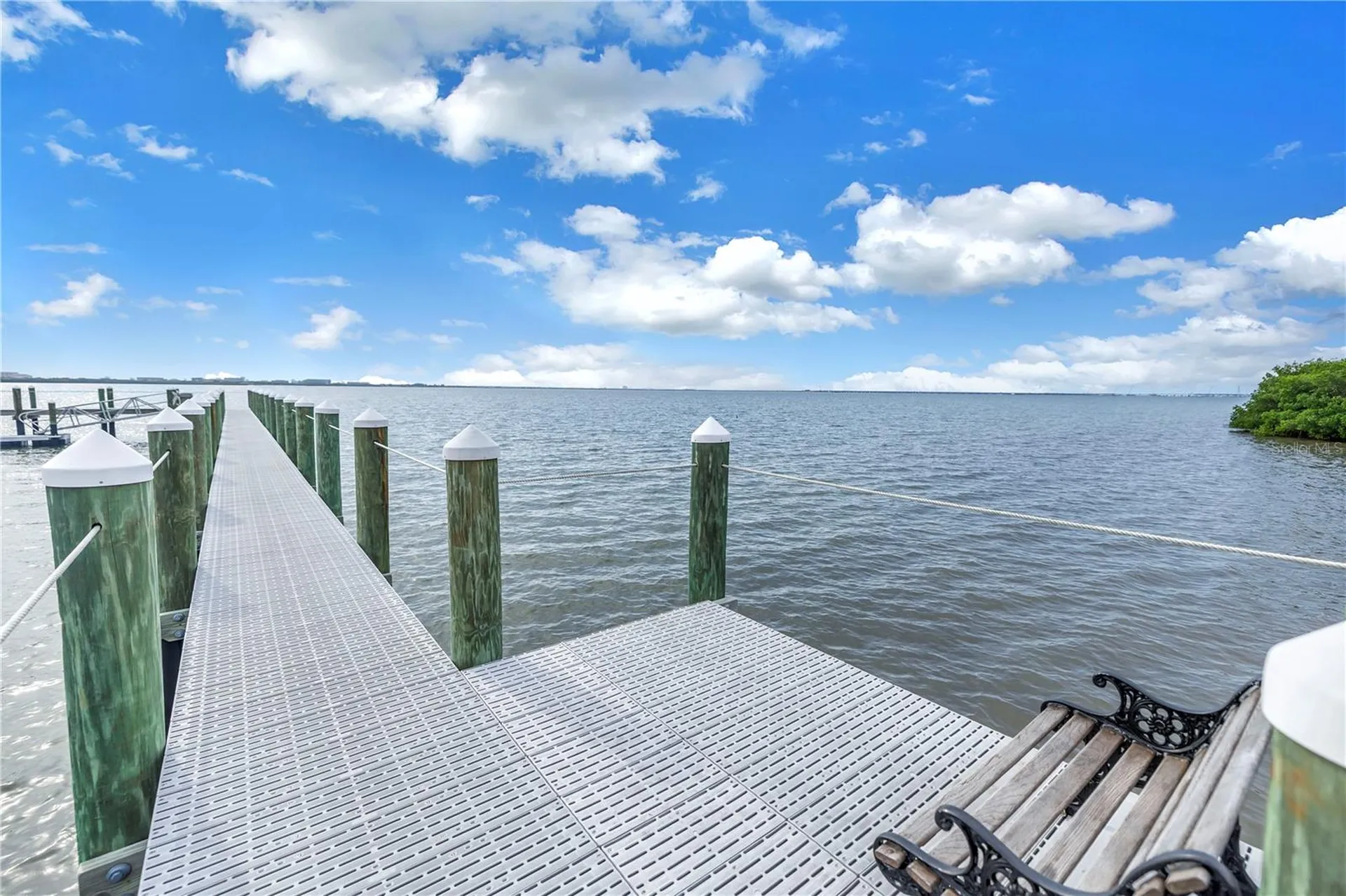 4206 Bay Club Circle Tampa FL 33607
