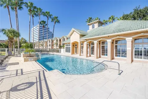 4206 Bay Club Circle Tampa FL 33607