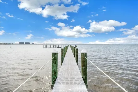 4206 Bay Club Circle Tampa FL 33607