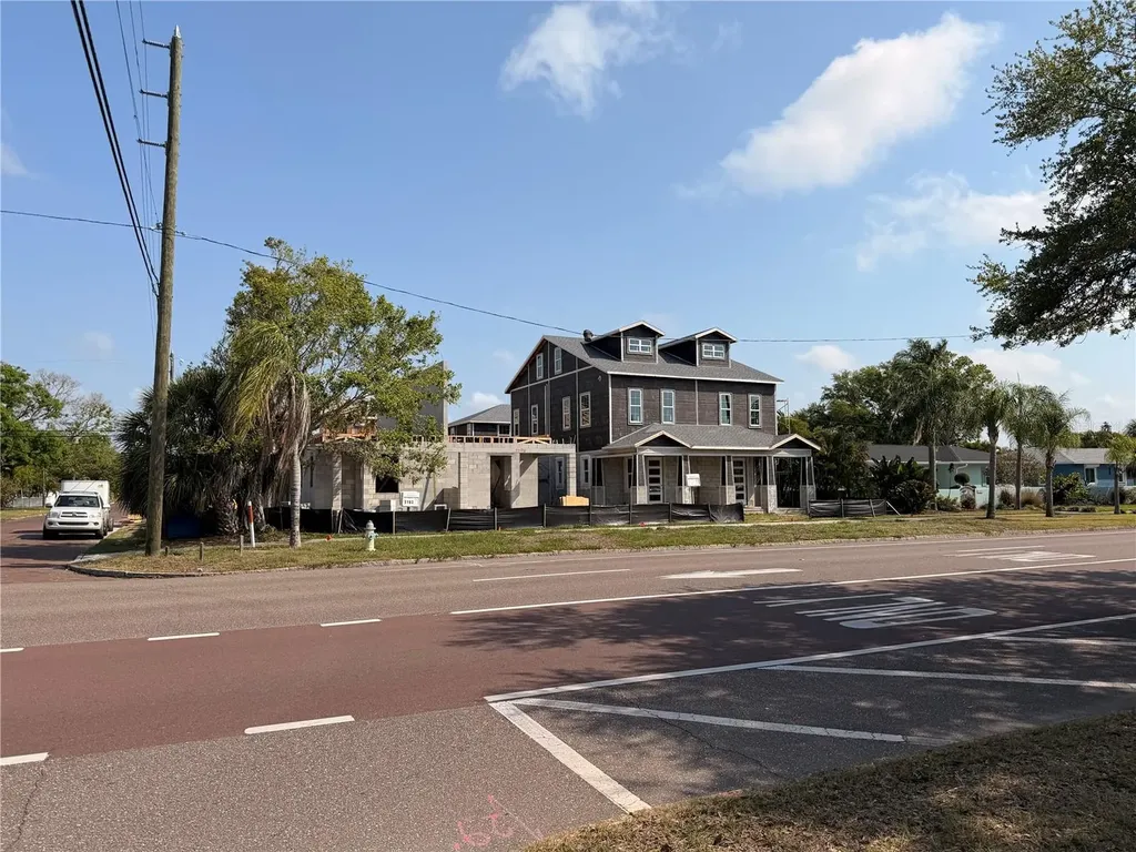 6183 1st Avenue N St Petersburg FL 33710