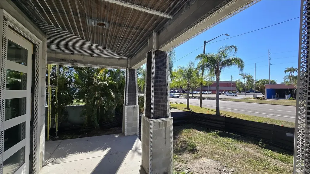 6183 1st Avenue N St Petersburg FL 33710