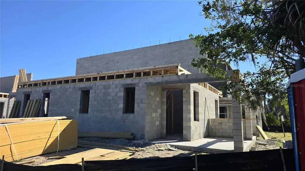 6183 1st Avenue N St Petersburg FL 33710