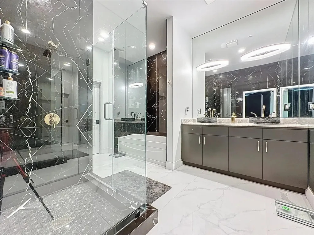 155 S Court Avenue Orlando FL 32801