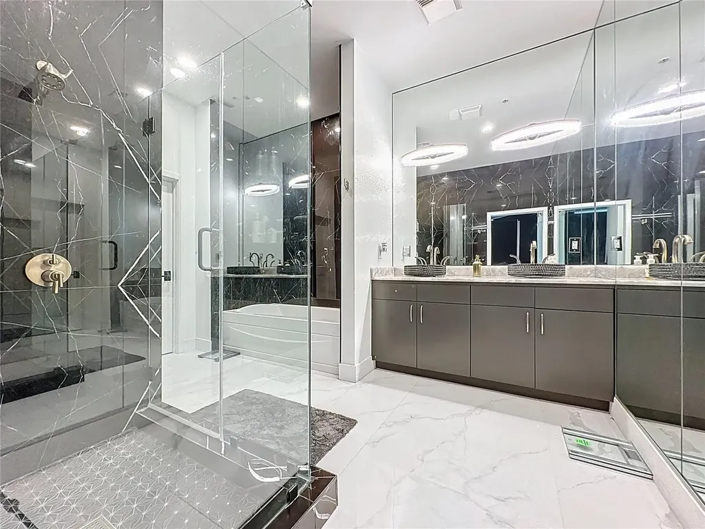 155 S Court Avenue Orlando FL 32801