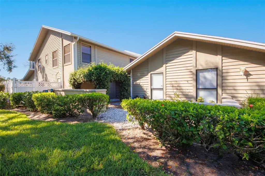 3401 Avenida Madera Bradenton FL 34210