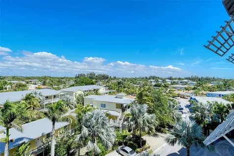 915 Seaside Drive Sarasota FL 34242
