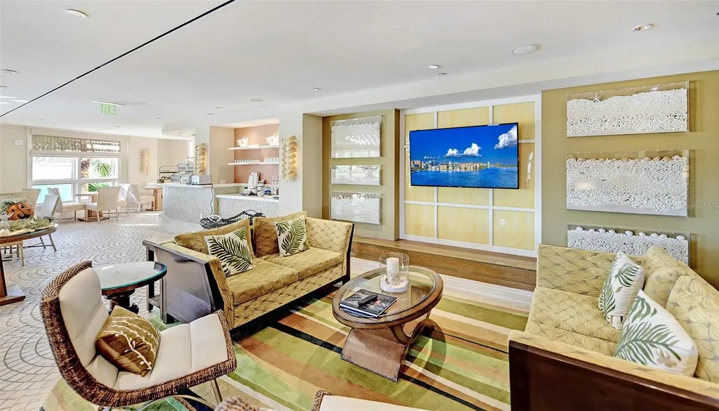 915 Seaside Drive Sarasota FL 34242