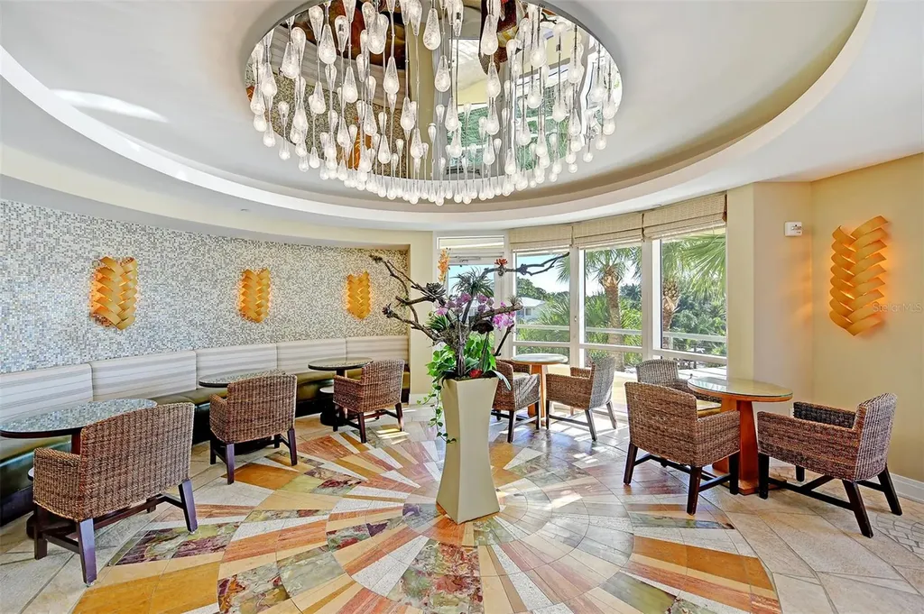 915 Seaside Drive Sarasota FL 34242