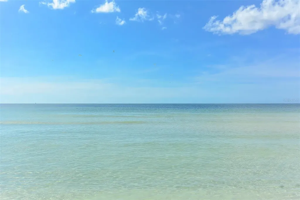 915 Seaside Drive Sarasota FL 34242