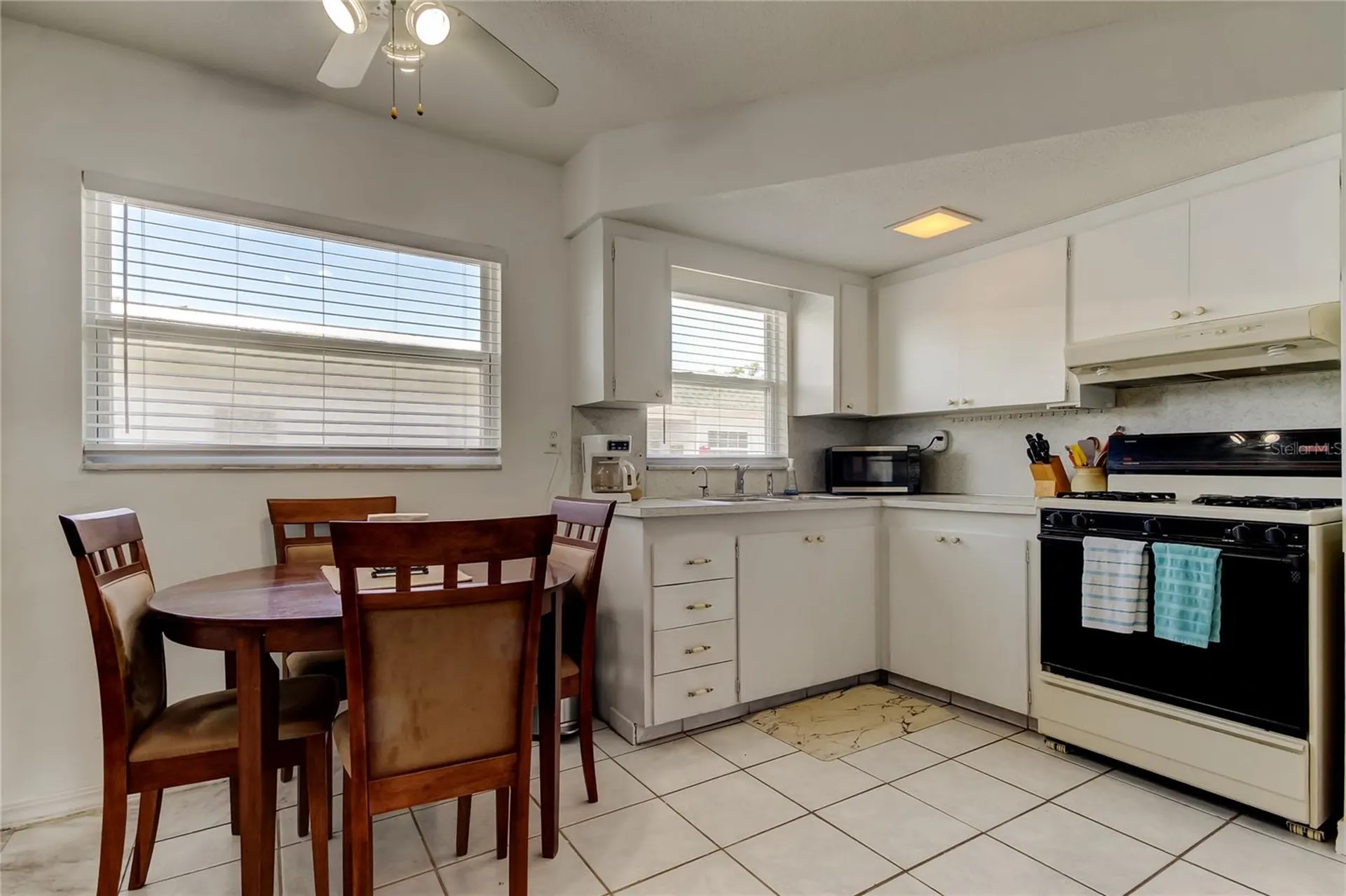 7727 39th Avenue N St Petersburg FL 33709