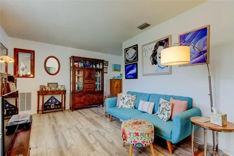 7727 39th Avenue N St Petersburg FL 33709