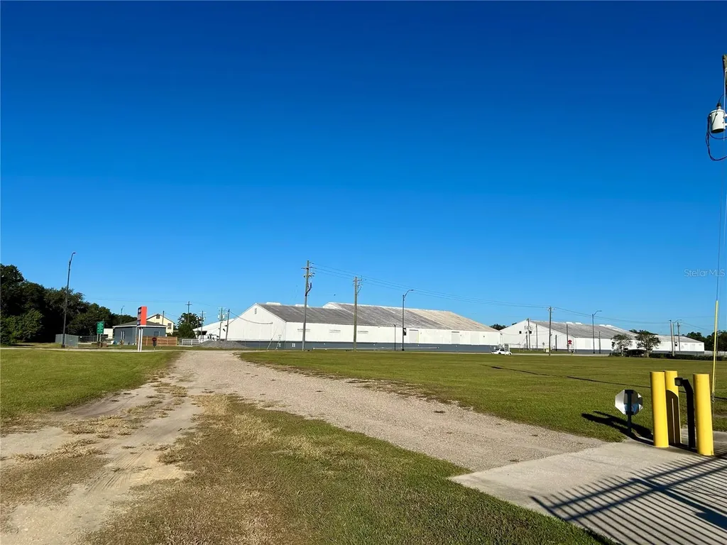 667 S 5th Avenue Wauchula FL 33873