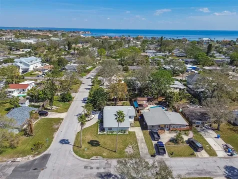 1600 Delaware Avenue NE St Petersburg FL 33703