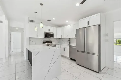 1600 Delaware Avenue NE St Petersburg FL 33703