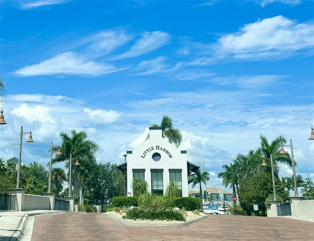 611 Destiny Drive Ruskin FL 33570