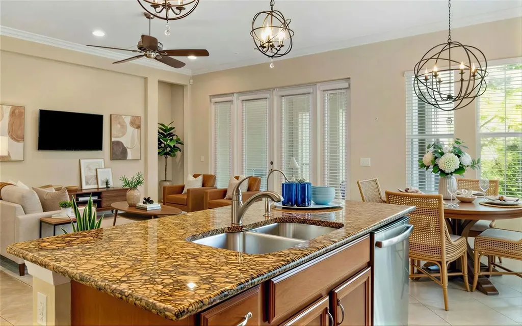 339 Sapphire Lake Drive Bradenton FL 34209