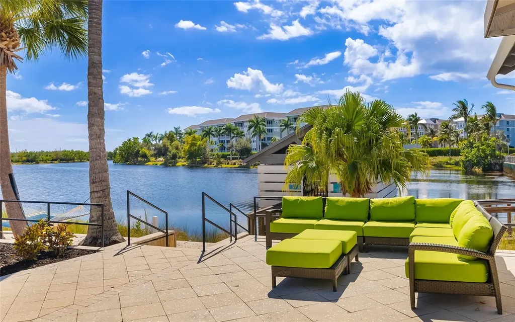 339 Sapphire Lake Drive Bradenton FL 34209