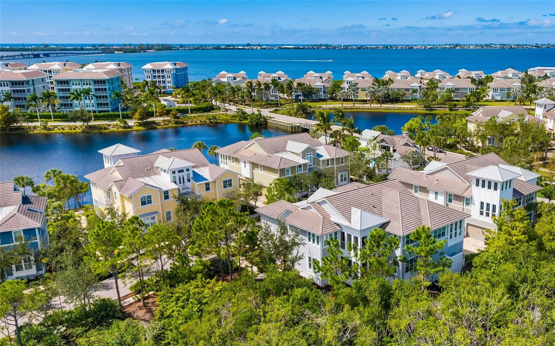 339 Sapphire Lake Drive Bradenton FL 34209