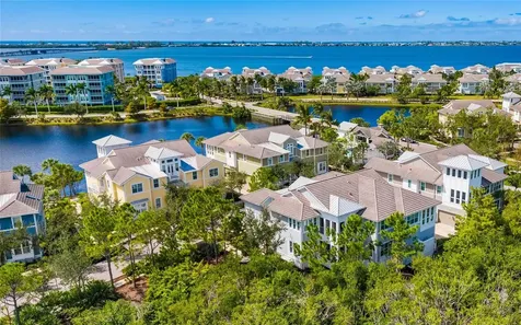 339 Sapphire Lake Drive Bradenton FL 34209