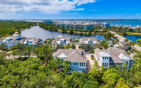 339 Sapphire Lake Drive Bradenton FL 34209