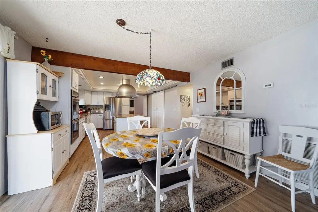 1008 SW 4th Place Cape Coral FL 33991