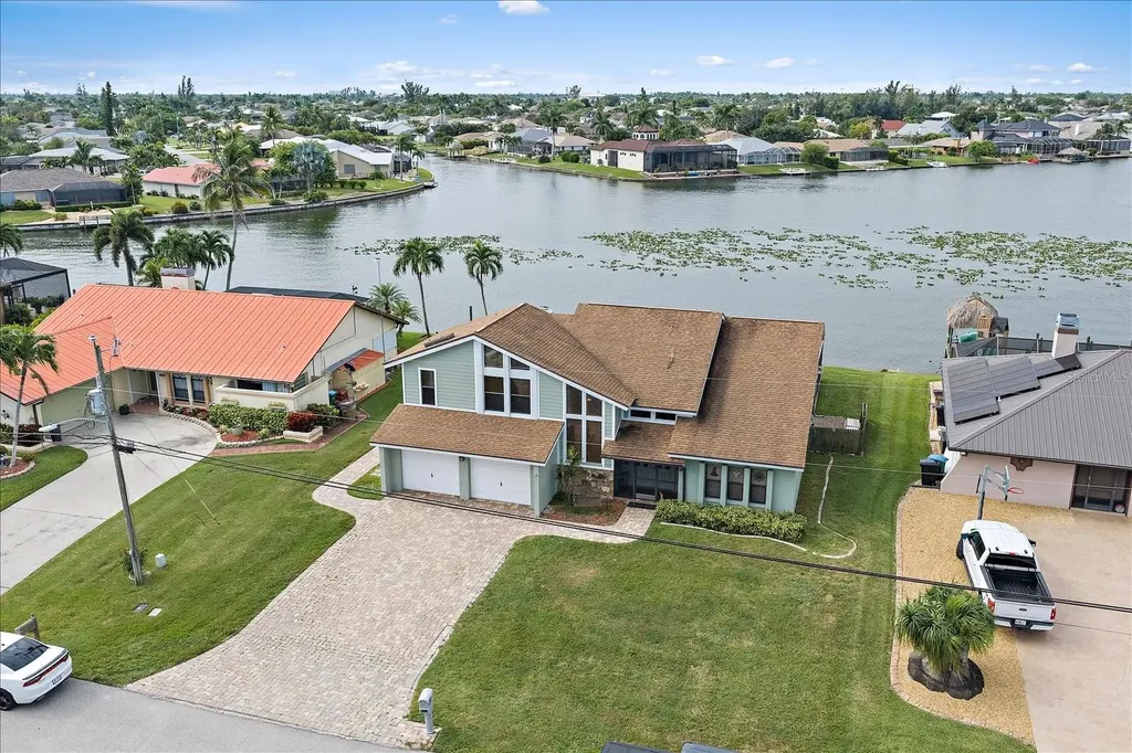 1008 SW 4th Place Cape Coral FL 33991