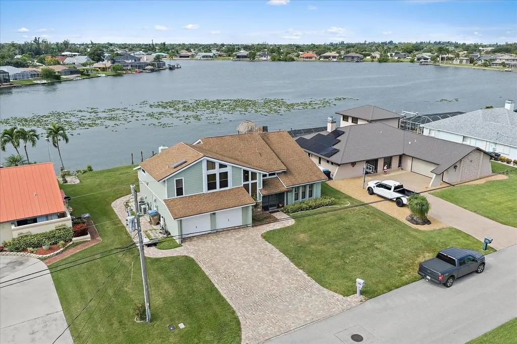 1008 SW 4th Place Cape Coral FL 33991