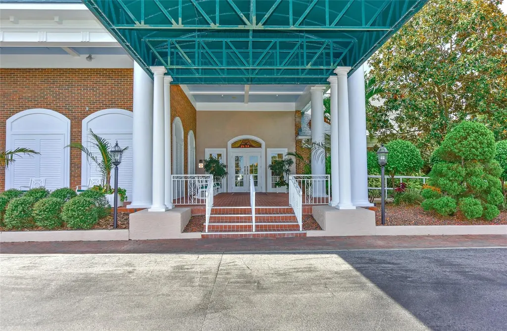5528 Fair Oaks Street Bradenton FL 34203