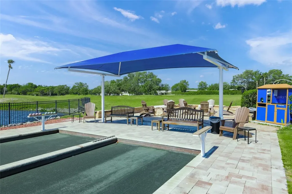 5528 Fair Oaks Street Bradenton FL 34203