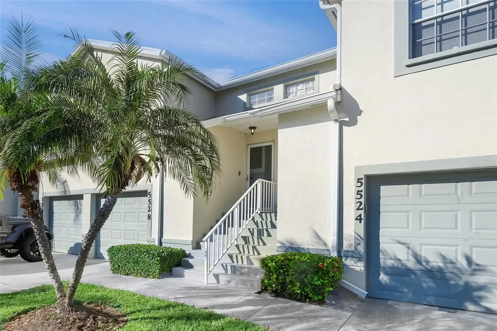 5528 Fair Oaks Street Bradenton FL 34203