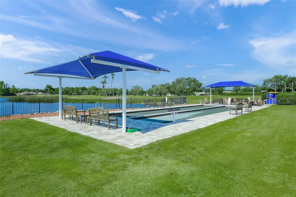 5528 Fair Oaks Street Bradenton FL 34203