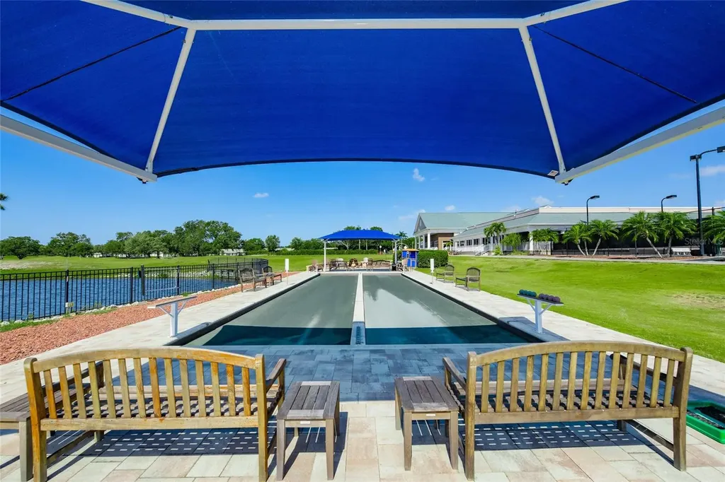 5528 Fair Oaks Street Bradenton FL 34203