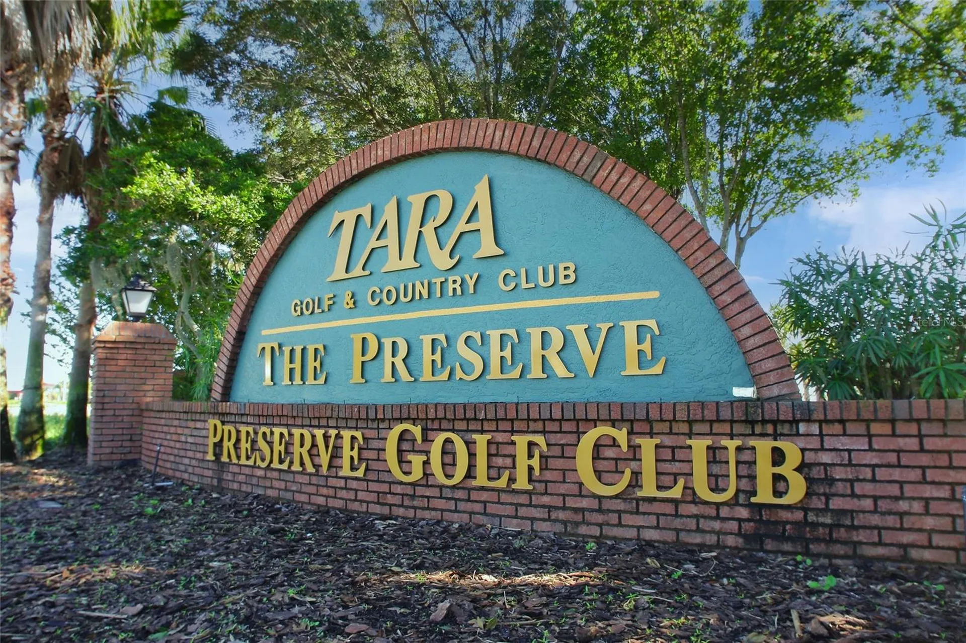 5528 Fair Oaks Street Bradenton FL 34203
