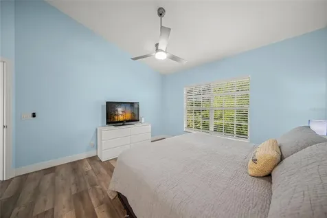 5528 Fair Oaks Street Bradenton FL 34203