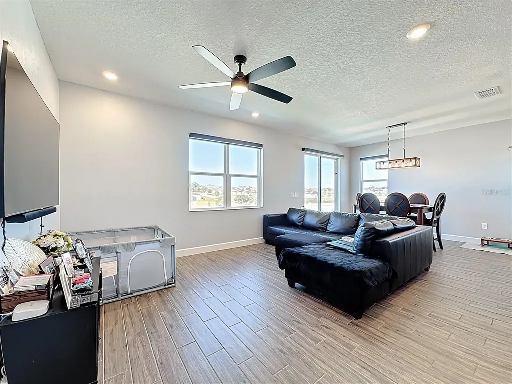 1404 Geranium Drive Mascotte FL 34753