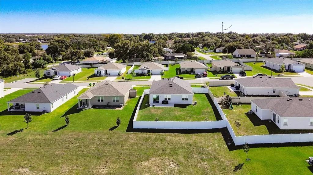 1404 Geranium Drive Mascotte FL 34753