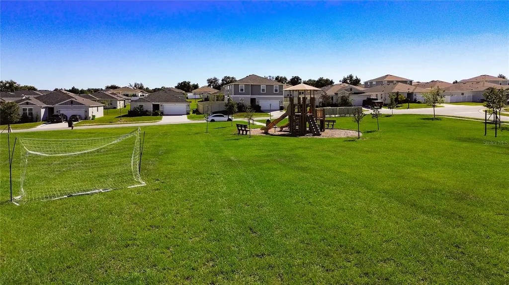 1404 Geranium Drive Mascotte FL 34753