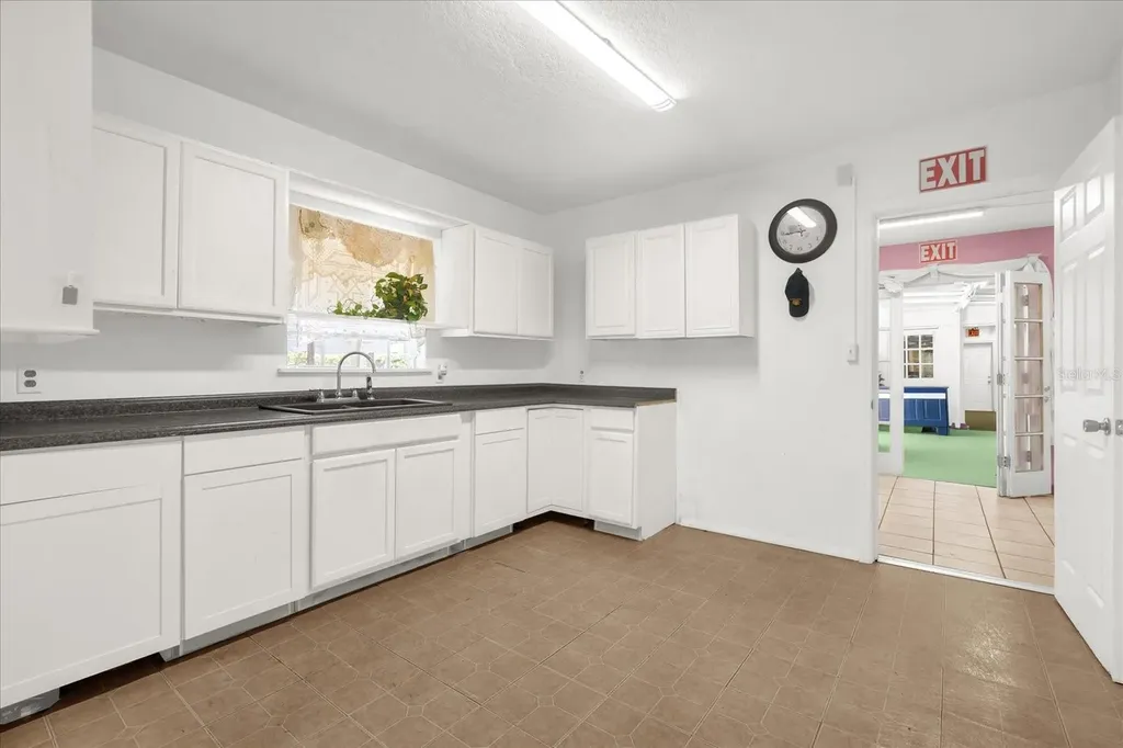 312 E Main Street Dundee FL 33838