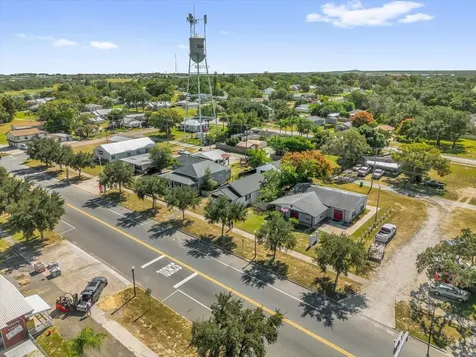 312 E Main Street Dundee FL 33838
