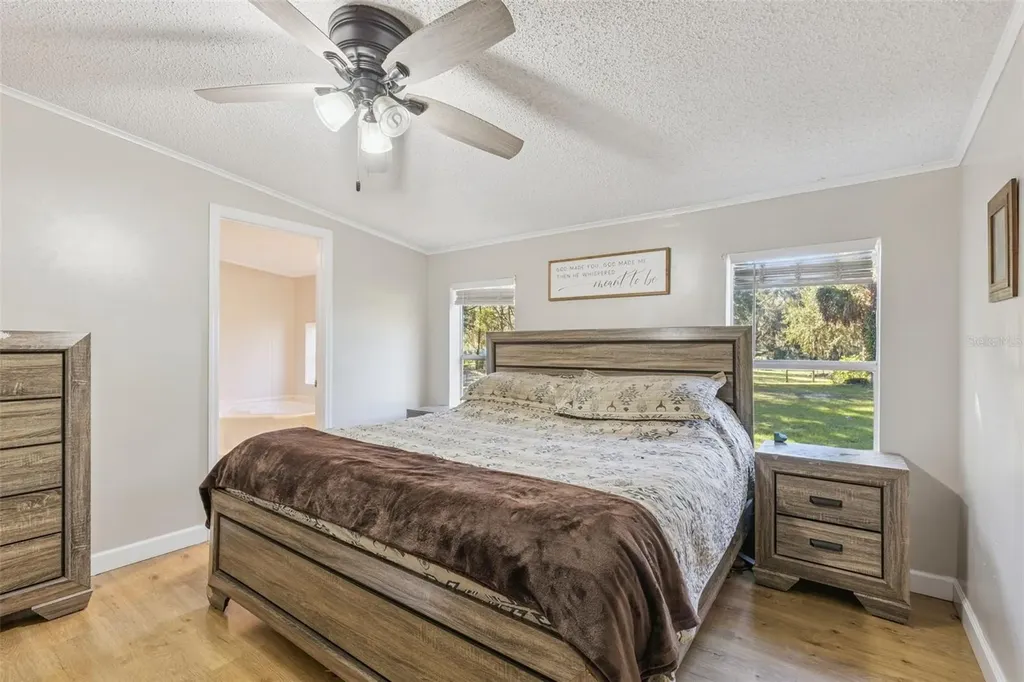 28405 SE 175th Street Umatilla FL 32784