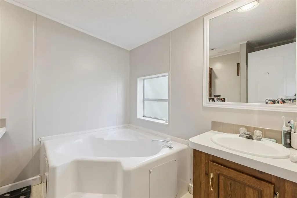 28405 SE 175th Street Umatilla FL 32784