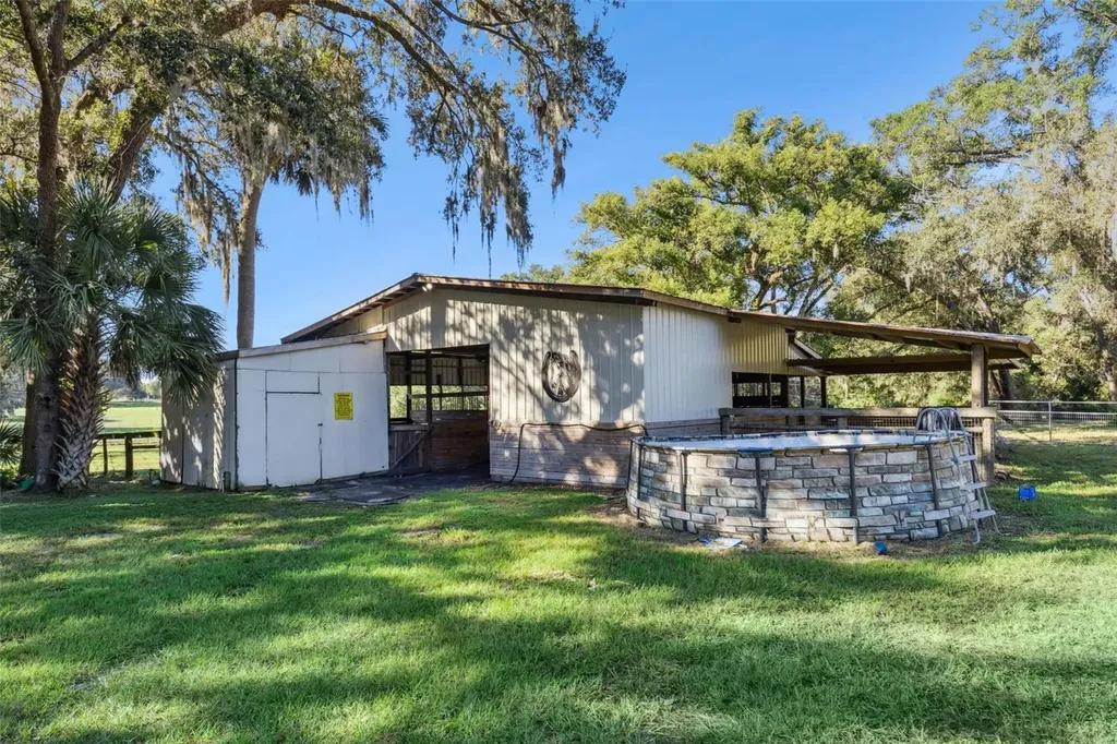 28405 SE 175th Street Umatilla FL 32784