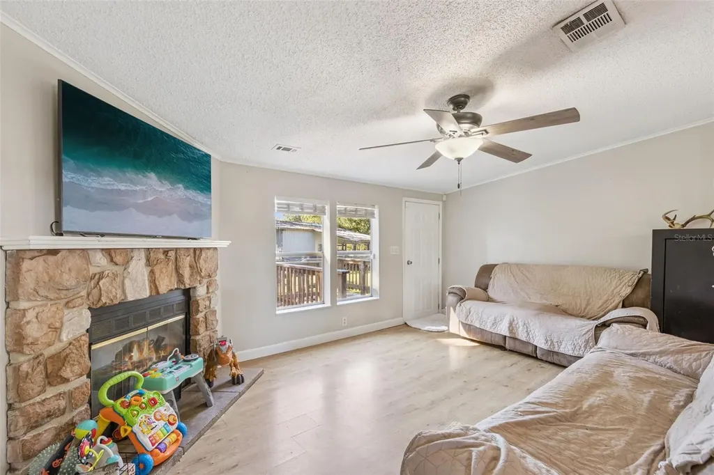 28405 SE 175th Street Umatilla FL 32784
