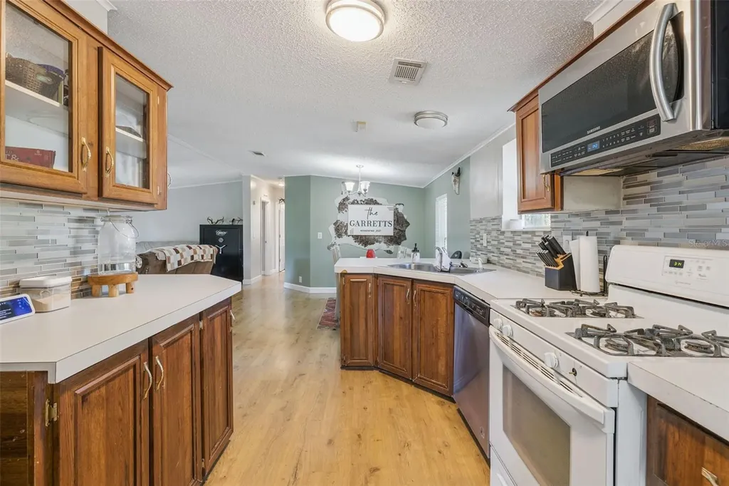 28405 SE 175th Street Umatilla FL 32784
