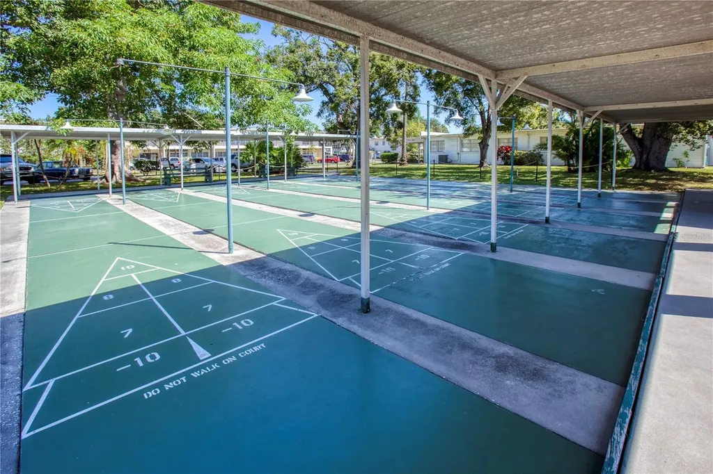 4001 58th Street N Kenneth City FL 33709